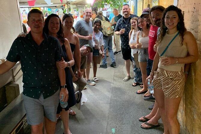 2 Hour and 30 Minutes Walking Tour in 5 De Diciembre - Good To Know