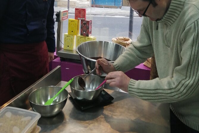 2-Hour Chocolate Bar Workshop in Paris - The Sum Up