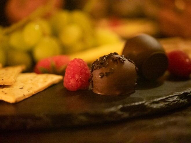 2-Hour Deluxe Whiskey & Food Tasting - Location and Additional Information