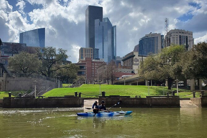 2-Hour Downtown Houston Skyline Paddleboard and Kayak Rentals - A Closer Look at Buffalo Bayou’s Paddleboard and Kayak Rental Experience