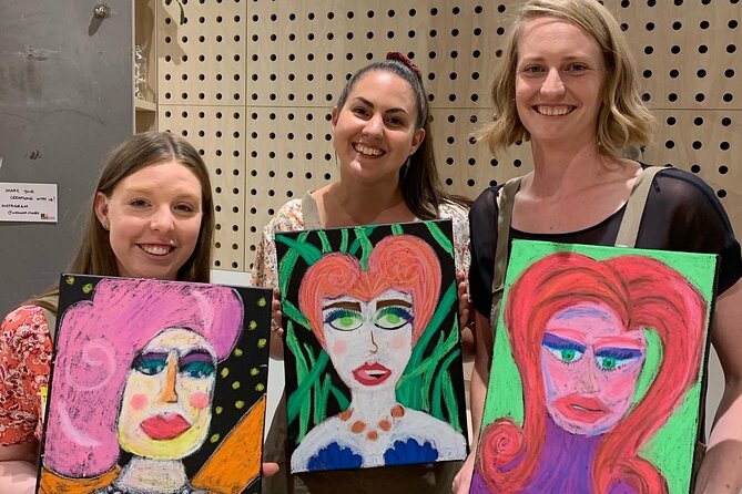 2 Hour Drink and Draw With a Drag Queen Workshop - Workshop Overview