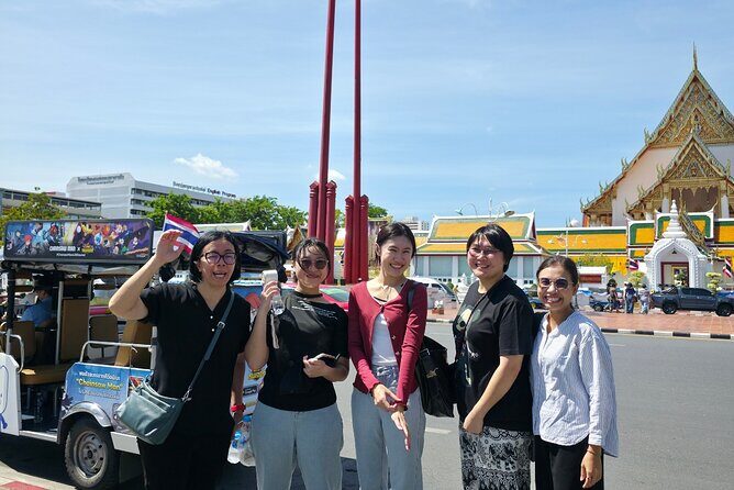 2 Hour Electric Tuk Tuk Cultural Tour of Bangkok - The Cultural Touch: Lotus Folding Workshop