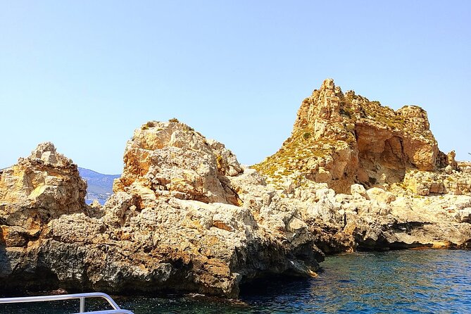 2-Hour Excursion in a Catamaran Around the Bay of Mallorca - Booking Details and Options