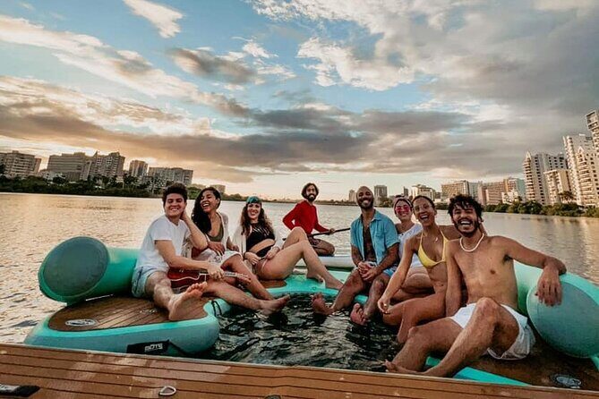2-Hour Floating Hangout in Condado with Prosseco and Charcuterie - What to Expect from the Floating Hangout Experience