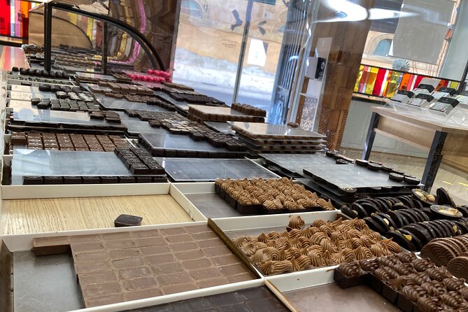 2-Hour Foodie Tour With 10 Tastings in Aix-En-Provence - Sample Menu Highlights