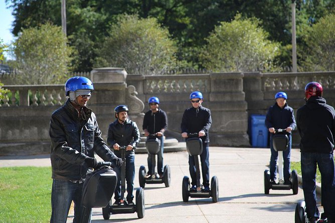 2-Hour Guided Segway Tour of Chicago - Tour Inclusions and Schedule