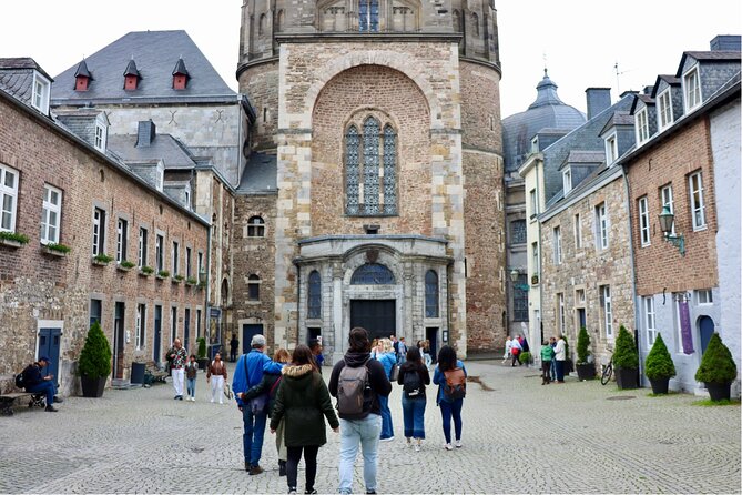 2-Hour Guided Walking Tour in Aachen - Tour Includes