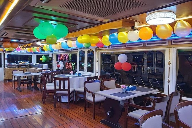 2-Hour Luxury Cruise Dinner in Dubai - Meeting and Pickup