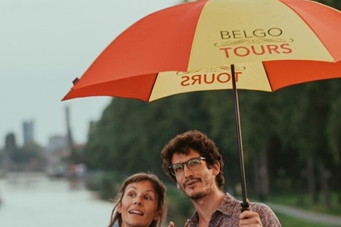 2-Hour Medieval Walk and Chocolate Tasting in Bruges - Inclusions