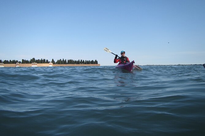 2 Hour Night Kayak Tour in Venice, Premium Experience With Sunset - Paddling to Isola Di Santerasmo and Fort Sant Andrea