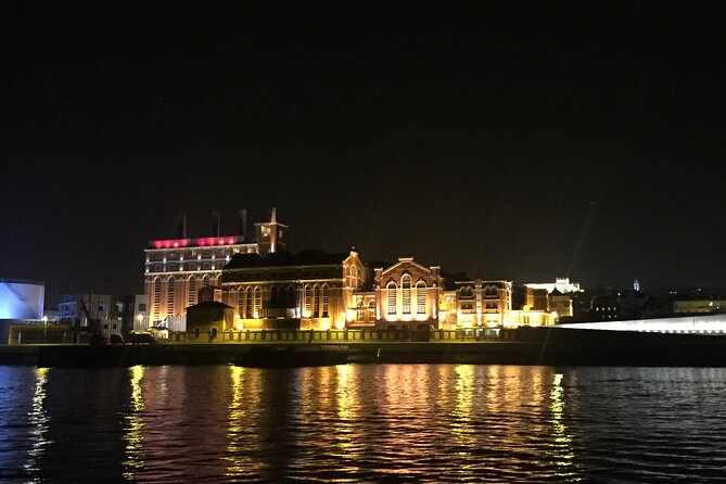 2-Hour Night Sailing Tour in Lisbon With a Drink - Overview and Highlights