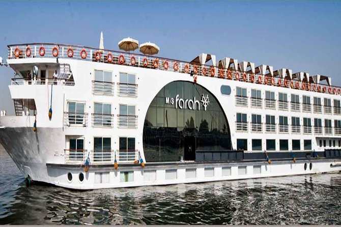 2-Hour Nile River Night Dinner Cruise From Cairo - The Sum Up