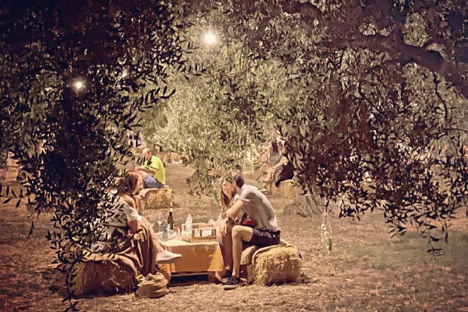 2-Hour Picnic at the Chiar Di Luna in Santa Maria Imbaro - Frequently Asked Questions
