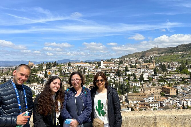 2-Hour PREMIUM Tour Visiting the Alhambra and Generalife - Booking and Availability