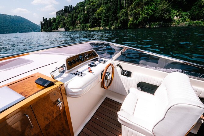 2 Hour Private Cruise on Lake Como by Motorboat - Positive Reviews for Stefano as a Guide