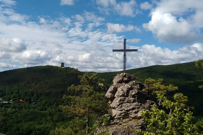 2-Hour Private Hiking Tour Helenental Castles Hike From Vienna - Tour Overview