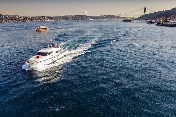 2-Hour Private Luxury Yacht Cruise on Bosphorus With Transfers - Reviews and Questions