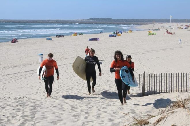 2-Hour Private Surfing Lesson on Praia Da Barra - Facilities and Amenities