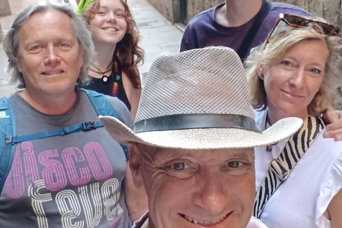 2-Hour Private Tour in French in the Historic Center of Barcelona - Highlights of the Historic Center