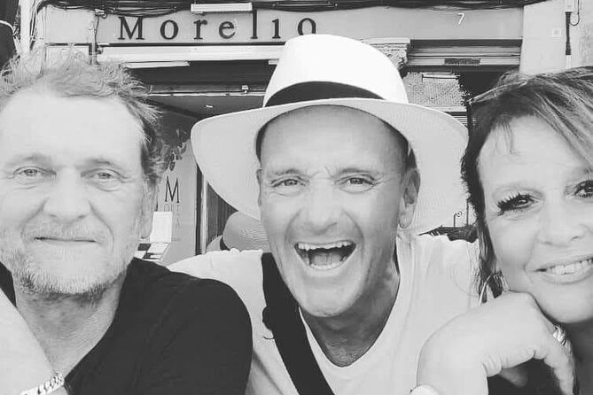 2-Hour Private Tour in French in the Historic Center of Barcelona - Booking Information and Pricing Details