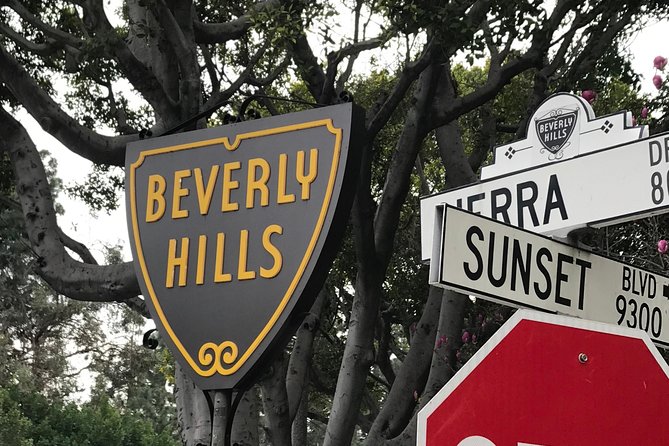 2 Hour Private Tour of Hollywood and Beverly Hills Celebrity Homes - Insider Glimpse Into the Lifestyles of the Rich and Famous
