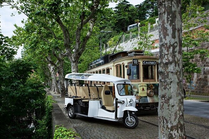 2 Hour Private Tuktuk Tour in Porto Douro to Left Bank - Cancellation Policy
