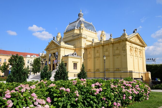 2-Hour Private Walking Tour in Zagreb City With Guide (Up to 10) - Meeting Point Information