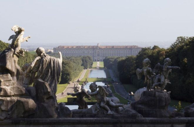2-Hour Royal Palace of Caserta Tour With a Royal Expert - Languages and Accessibility