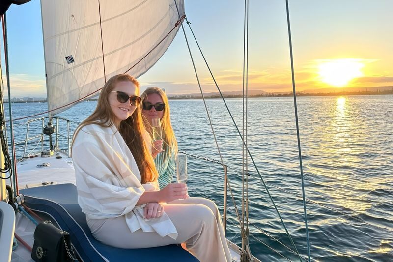 2-Hour Sailing Cruise Small Group with Refreshments in Gold Coast - A small yacht changes the feel of the Broadwater