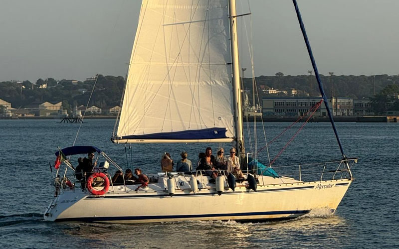 2-Hour Small Group Cultural Sailboat Experience in Lisbon - How the small-group format changes the feel