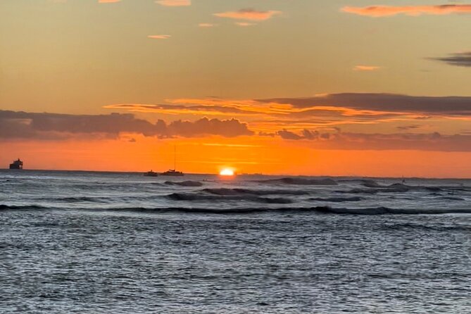 2-Hour Sunset Cruise in Honolulu - Experience the Magic of Waikiki Sunset