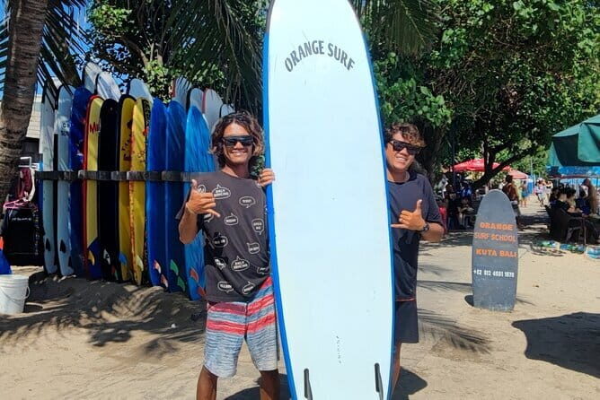 2 Hour Surf Lesson in Uluwatu Beach - The Guide: Curly and His Expertise