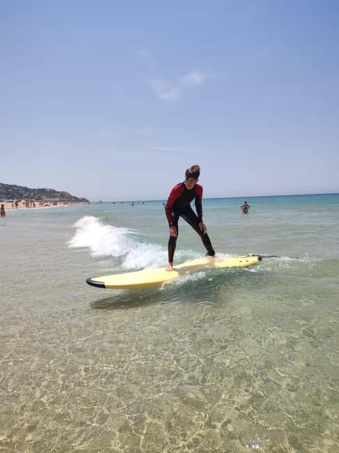 2-hour surfboard rental in Zahara de los Atunes - The Inclusives and Practical Details