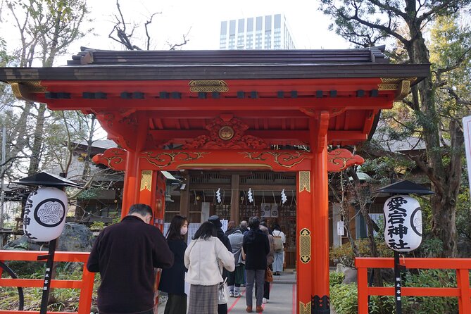 2 Hour Top 3 Hidden Tokyo Tower Photo Spots and Local Shrine Tour - Accessibility Notes