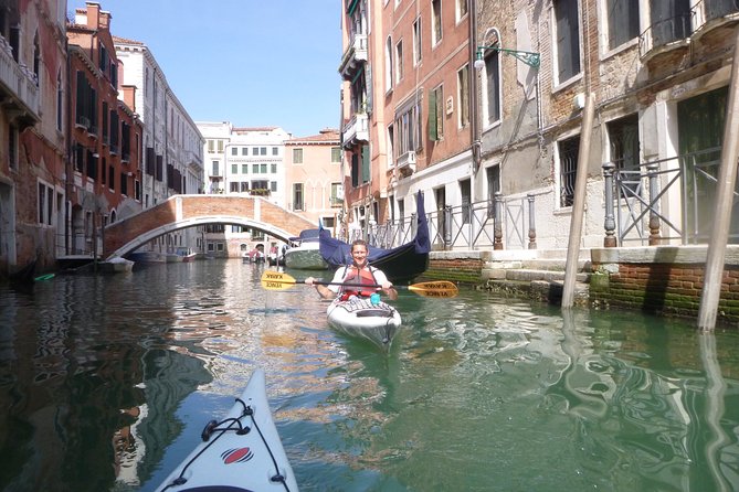 2 Hour Venice Canal Kayak Tour - Premium Experience by Day - Tour Details