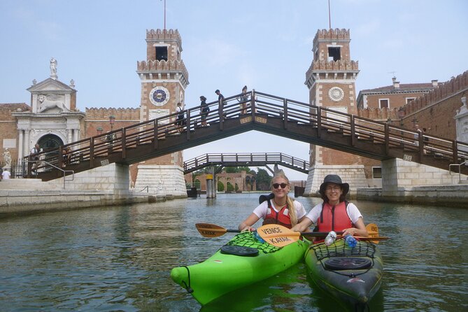2 Hour Venice Canal Kayak Tour - Premium Experience by Day - Tour Overview