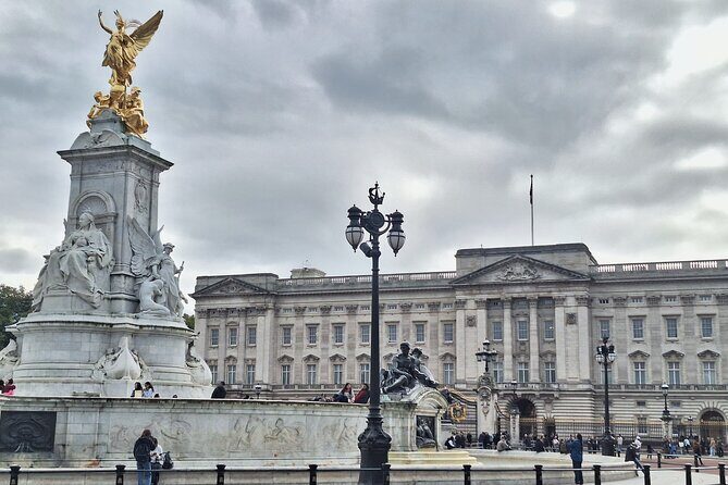 2 Hour Walking Tour from Buckingham Palace to Big Ben - What Makes This Tour Special?