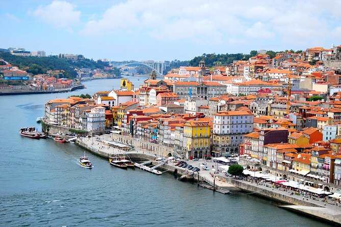 2-Hour Walking Tour in Two Banks of Porto - Meeting Point Details
