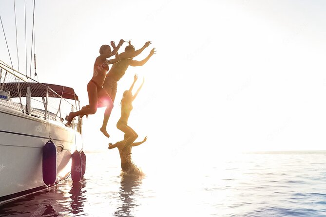 2-Hours Barcelona Sunset Sailing Tour - Inclusions on the Tour