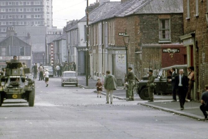 2 Hours Belfast Original Drivers the Troubles Black Taxi Tour - The Sum Up