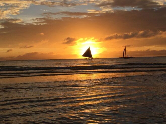 2 Hours Boracay Land Tour via Etrike - Language and Communication