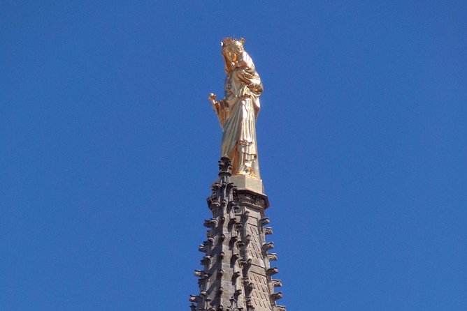 2 Hours - Bordeaux Private Tour With a Native Guide - Native Guide Expertise