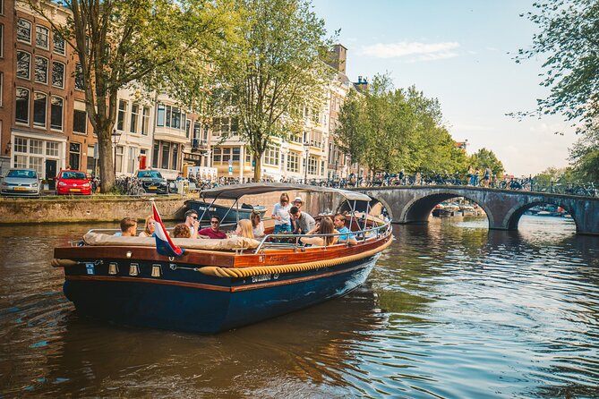 2 Hours Canal Cruise to Amsterdam's Hidden Gems - Hidden Artistic Gems