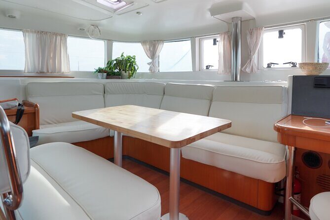 2 Hours Cocktail Sail Aboard Bella - An In-Depth Look at the Experience