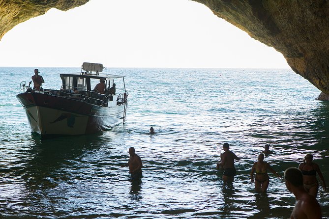 2 Hours Cruise Portimão to Benagil Cave & Marinha Beach - Highlights, Cautionary Advice, and Mixed Reviews