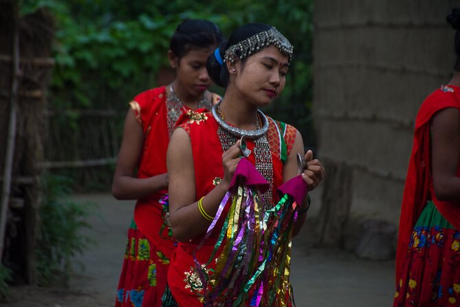 2 Hours Cultural Program at Bardiya - Tharu Cultural Program