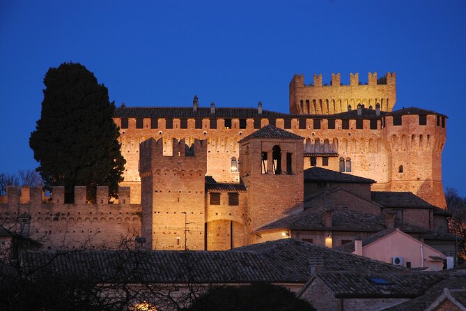 2 Hours Group Walking Tour of Gradara With Access to Its Mighty Fortress - Price and Booking