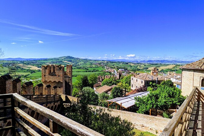 2 Hours Group Walking Tour of Gradara With Access to Its Mighty Fortress - Meeting Point