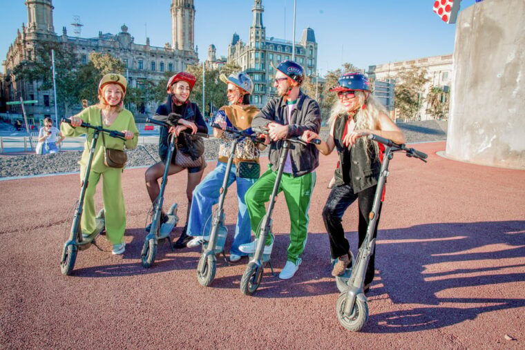 2 Hours Historic Adventure E-scooter Tour - Tour Features