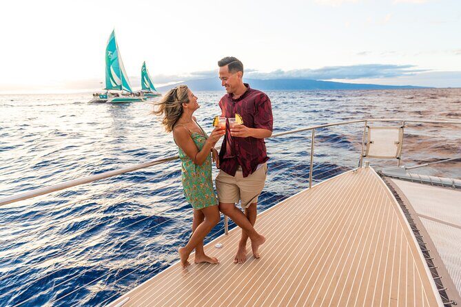 2 Hours Holo Holo Sunset Cocktail Sail with Open Bar - Food and Drinks: A Key Part of the Experience